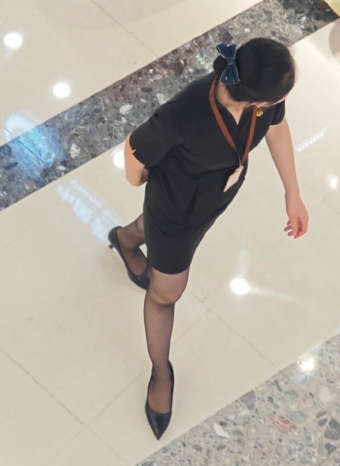 图片[4]-全景拍中国黄金专柜多位极品黑丝美女各种极品小黑鲍[116/MP4/976MB]-便宜姬