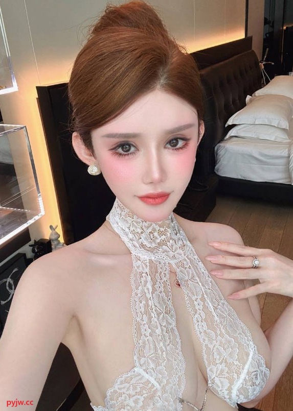 ❤️✨成都新晋素人少妇大神「成都名师」整容脸二次回锅 这次我来雪莉了 脸瘦了更加有轮廓 这次妆容粉粉的 配上情趣套装 直接看硬[239M/8:18/HD]-便宜姬