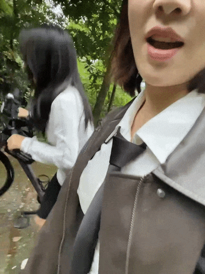 图片[12]-【无水印原版】极品户外气质御姐【Zoe-520】闺蜜骑行露出 旅行 商场车内自娱自乐-便宜姬