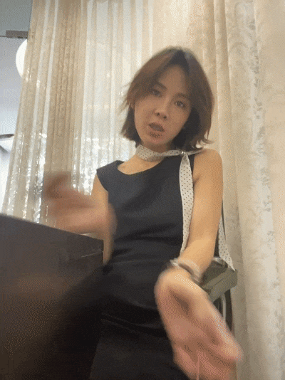 图片[20]-【无水印原版】极品户外气质御姐【Zoe-520】闺蜜骑行露出 旅行 商场车内自娱自乐-便宜姬